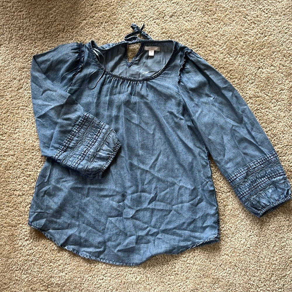 Lauren Conrad chambray peasant top